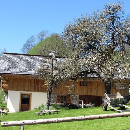 Chez La Fine Bed and Breakfast Les Gets Exteriör bild