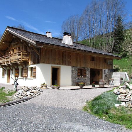 Chez La Fine Bed and Breakfast Les Gets Exteriör bild
