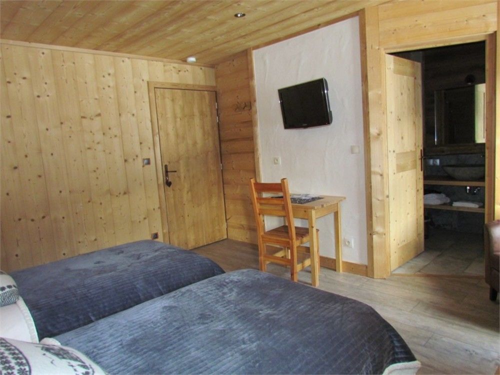 Chez La Fine Bed and Breakfast Les Gets Exteriör bild