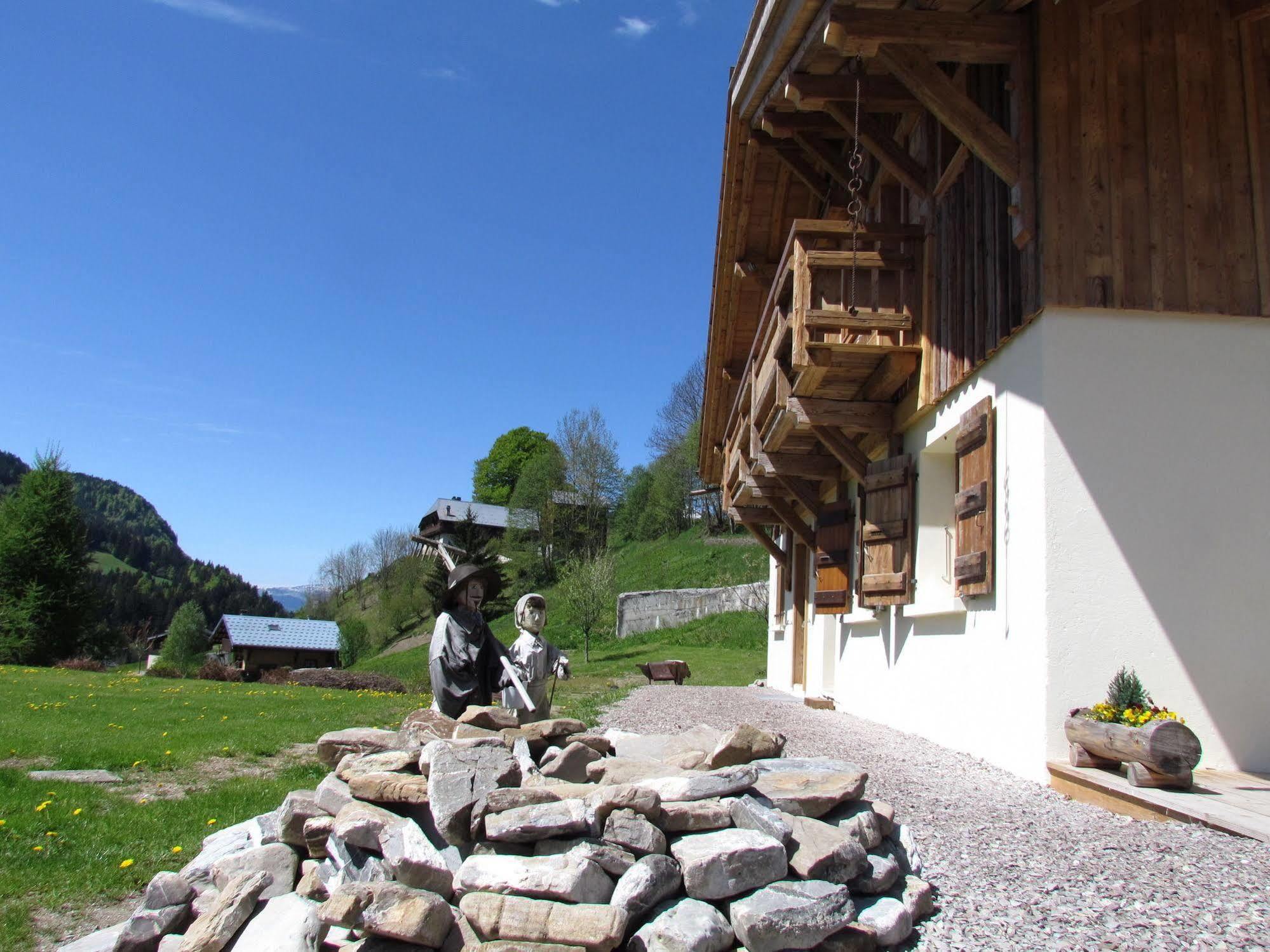 Chez La Fine Bed and Breakfast Les Gets Exteriör bild